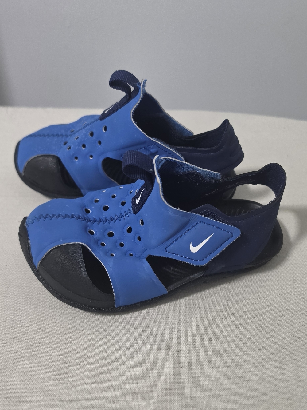 Nike Kids Blue and Navy Water Sandals